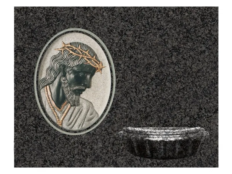 Lápida de nicho Ref.5087 en granito Sudáfrica con Nazareno tallado